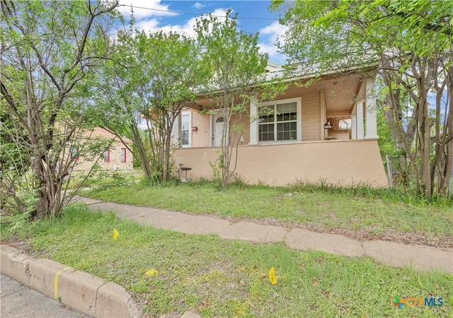 2nd image of 1401 Bridge St, Gatesville, TX 76528 | MLS# 612312