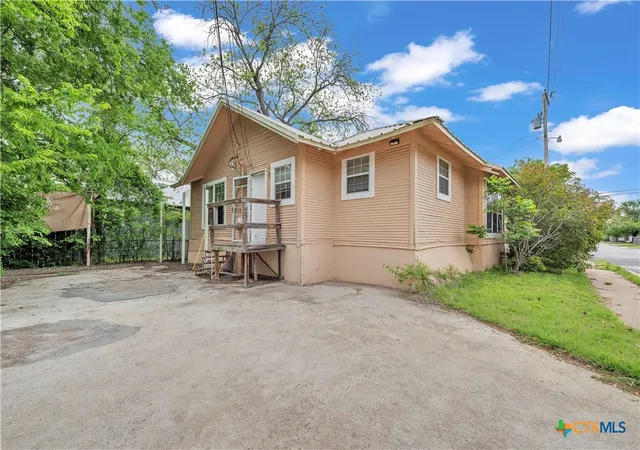 3rd image of 1401 Bridge St, Gatesville, TX 76528 | MLS# 612312