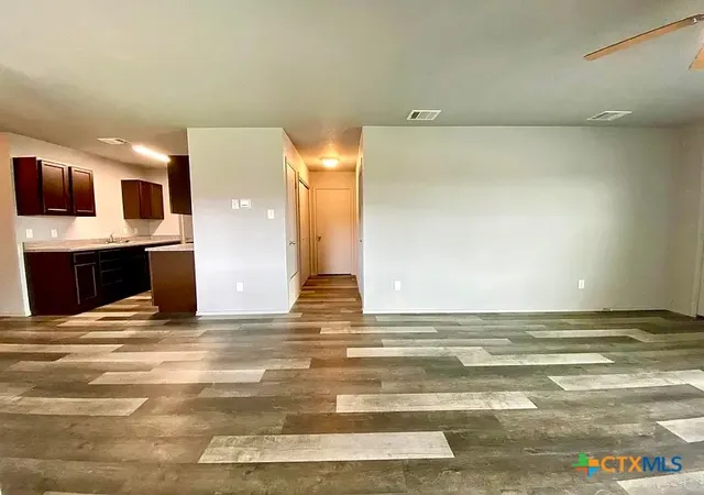 3rd image of 1328 Liberation Ln, Copperas Cove, TX 76522 | MLS# 612223