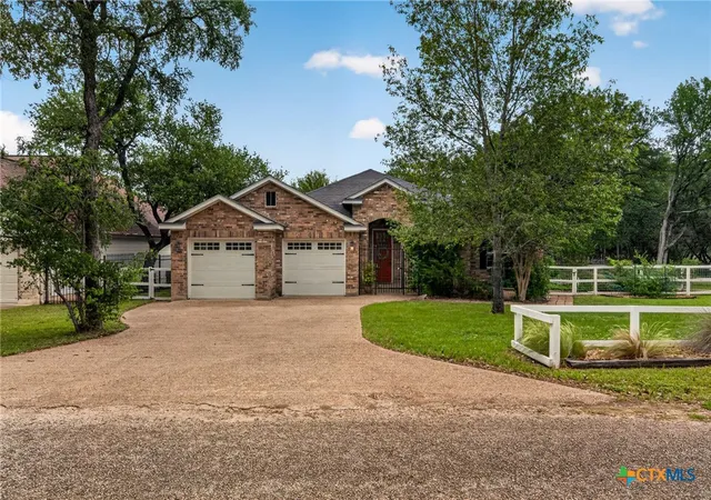Homes for sale in Wimberley, TX | 2 Sonata Cir, Wimberley, TX 78676 | MLS# 612063