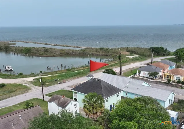38th image of 417 & 419 S Commerce St, Port Lavaca, TX 77979 | MLS# 612027