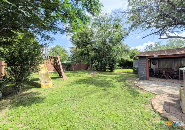 34th image of 635 E Camp St, New Braunfels, TX 78130 | MLS# 612502