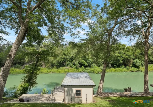 3rd image of 180 Wampum Wy, Seguin, TX 78155 | MLS# 612523