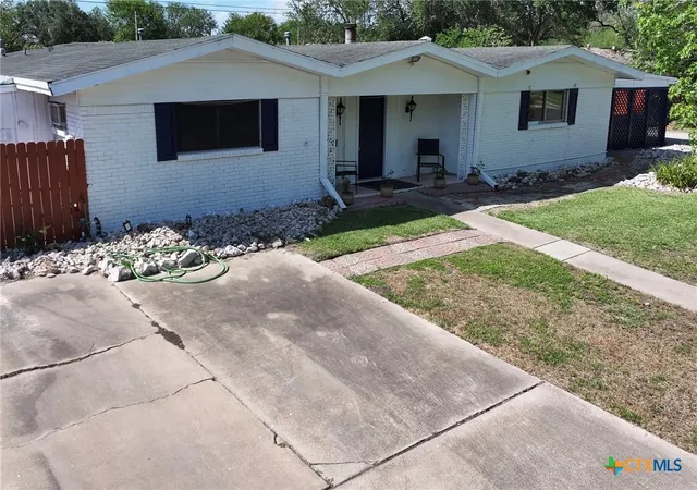 2nd image of 2221 Mcpherson Dr, Port Lavaca, TX 77979 | MLS# 612458