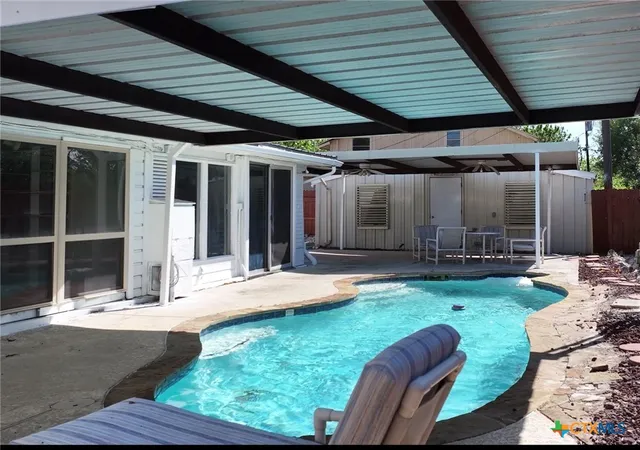 4th image of 2221 Mcpherson Dr, Port Lavaca, TX 77979 | MLS# 612458