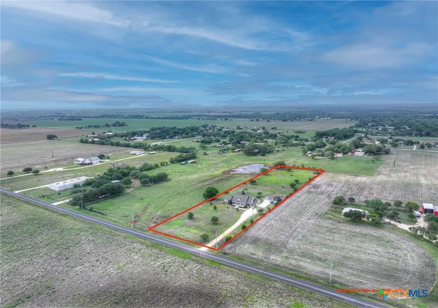 4th image of 2048 E Martindale Rd, Seguin, TX 78155 | MLS# 612717