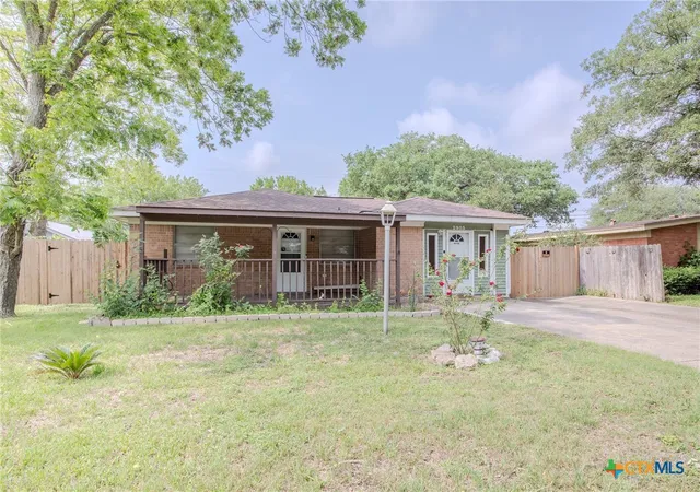 Photo 1 of Single family home for sale at 2903 Gayle St, Victoria, TX 77901 | MLS# 612129 | Listing updated on 2026-07-16