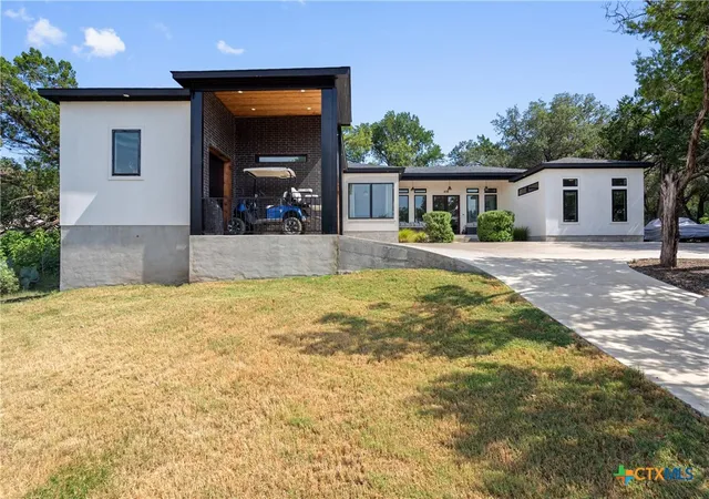 2nd image of 418 S Venture Blvd, Lago Vista, TX 78645 | MLS# 612758