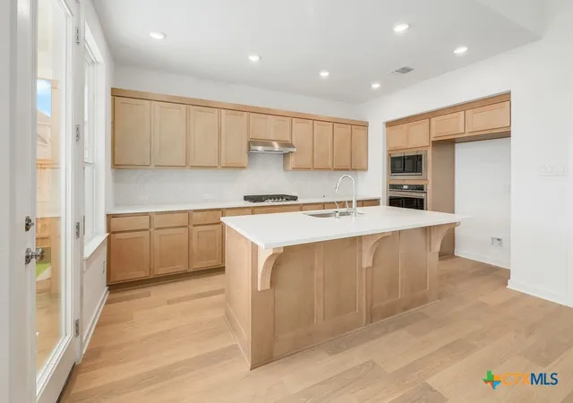 Photo 3 of Single family home for sale at 233 Rightfield Dr, Liberty Hill, TX 78642 | MLS# 612765 | Listing updated on 2026-10-08