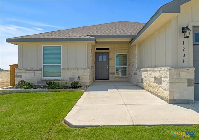 2nd image of 1204 Victory Ranch Trl, Killeen, TX 76542 | MLS# 612827