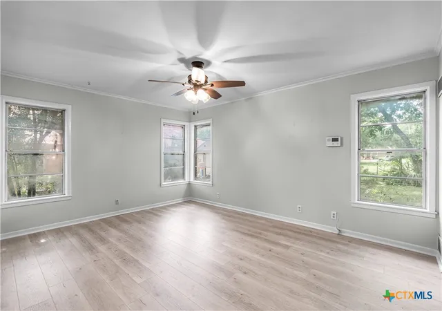 5th image of 1412 E Leon St, Gatesville, TX 76528 | MLS# 612866