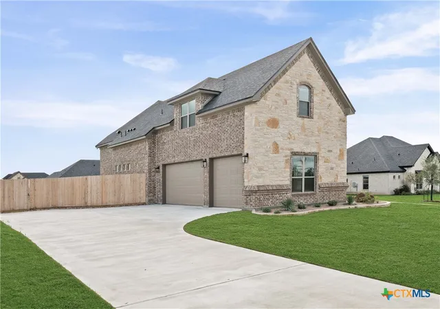 Photo 3 of Single family home for sale at 414 Hamer, Salado, TX 76571 | MLS# 612977 | Listing updated on 2026-10-07