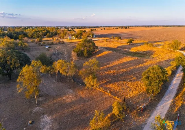 Photo 3 of House for sale at 645 Old Luling Rd, Lockhart, TX 78644 | MLS# 612982 | Listing updated on 2026-10-07