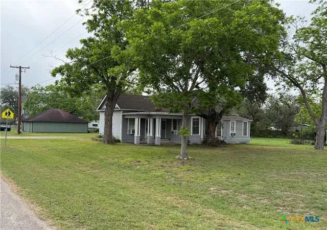 Photo 1 of Single family home for sale at 239 W High St, Goliad, TX 77963 | MLS# 612901 | Listing updated on 2026-06-29