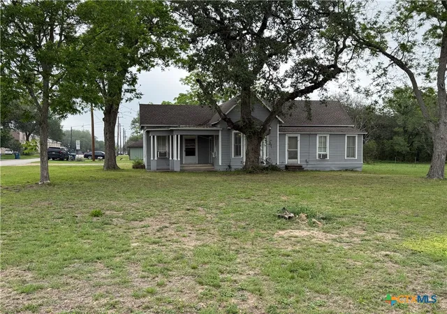 Photo 2 of Single family home for sale at 239 W High St, Goliad, TX 77963 | MLS# 612901 | Listing updated on 2026-06-29