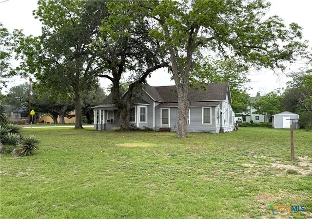 Photo 3 of Single family home for sale at 239 W High St, Goliad, TX 77963 | MLS# 612901 | Listing updated on 2026-06-29