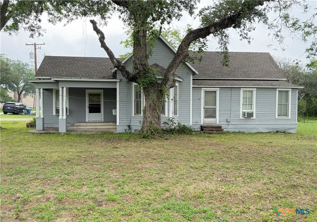Photo 4 of Single family home for sale at 239 W High St, Goliad, TX 77963 | MLS# 612901 | Listing updated on 2026-06-29