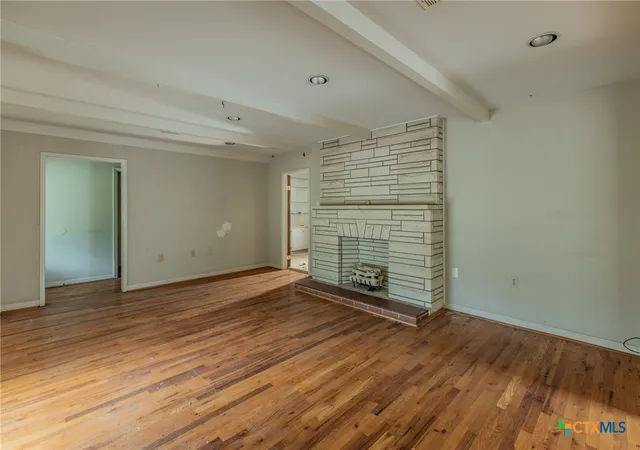 3rd image of 3606 Austin Ave, Waco, TX 76710 | MLS# 611514