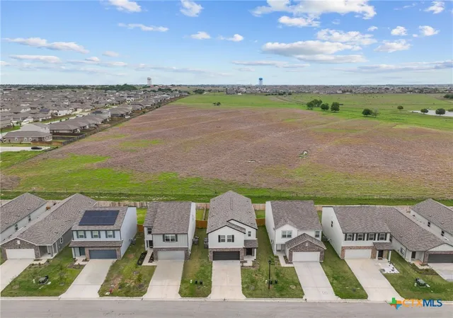 2nd image of 231 Enforcer Loop, Jarrell, TX 76537 | MLS# 613122