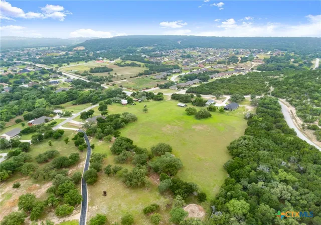 Photo 4 of Single family home for sale at 3905 Broken Arrow Dr, Harker Heights, TX 76548 | MLS# 612950 | Listing updated on 2026-06-25