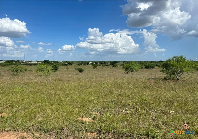 2nd image of 1098 County Road 329, Floresville, TX 78114 | MLS# 613214