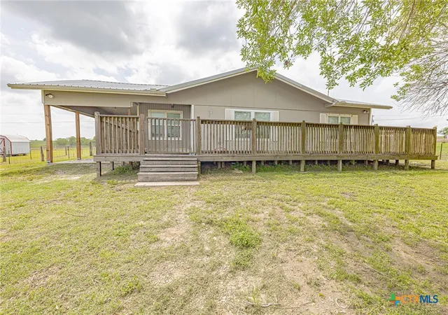 Homes for sale in Shiner, TX | 3300 State Hwy 95, Shiner, TX 77984 | MLS# 612811