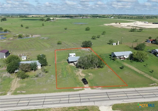 Homes for sale in Shiner, TX | 3300 State Hwy 95, Shiner, TX 77984 | MLS# 612811