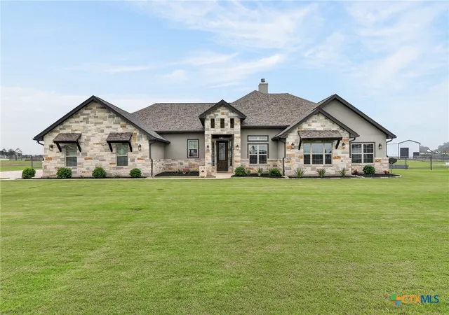 Photo 1 of Single family home for sale at 412 Farmstead Dr, Seguin, TX 78155 | MLS# 613396 | Listing updated on 2026-10-01