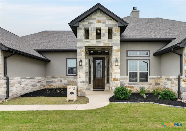 Photo 2 of Single family home for sale at 412 Farmstead Dr, Seguin, TX 78155 | MLS# 613396 | Listing updated on 2026-10-01