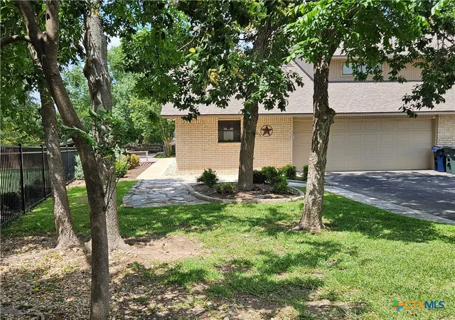Photo 2 of Townhouse for sale at 3901 Chisholm Trl #15, Salado, TX 76571 | MLS# 613366 | Listing updated on 2026-05-12