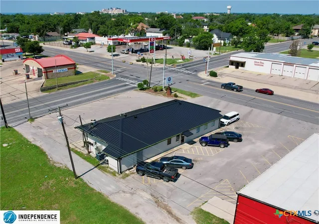 2nd image of 711 S 1st St, Temple, TX 76504 | MLS# 613464