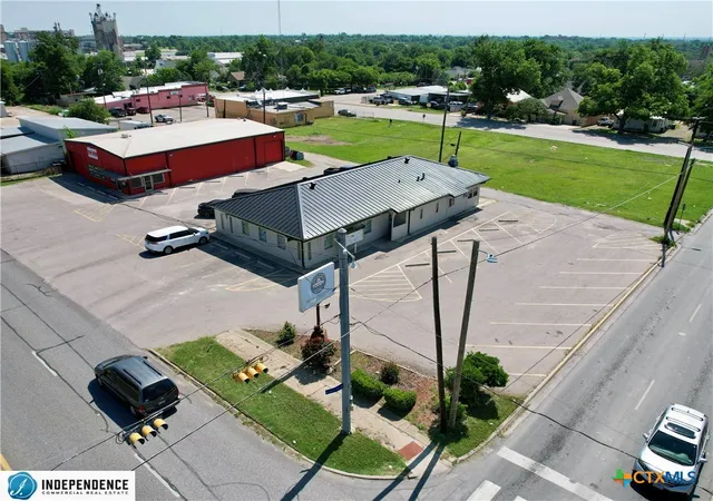 3rd image of 711 S 1St St, Temple, TX 76504 | MLS# 613464