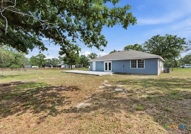 2nd image of 472 Hickory Forrest Dr, Seguin, TX 78155 | MLS# 613519
