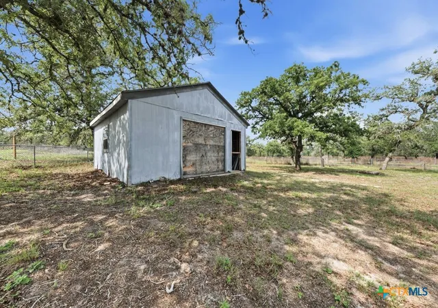 4th image of 472 Hickory Forrest Dr, Seguin, TX 78155 | MLS# 613519