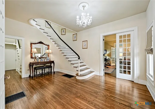 Photo 3 of Single family home for sale at 403 E Bowie St, Luling, TX 78648 | MLS# 613394 | Listing updated on 2026-10-01