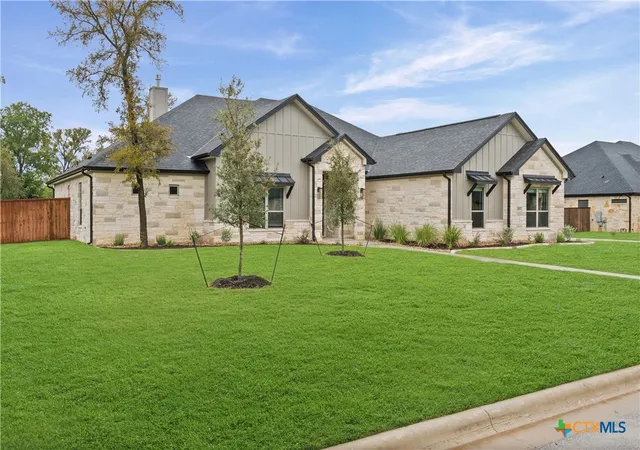 Photo 3 of Single family home for sale at 418 Dos Rios, Belton, TX 76513 | MLS# 613567 | Listing updated on 2026-10-07