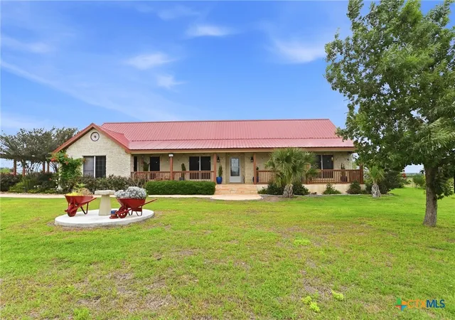2nd image of 8293 Boenig Rd, Seguin, TX 78155 | MLS# 613570