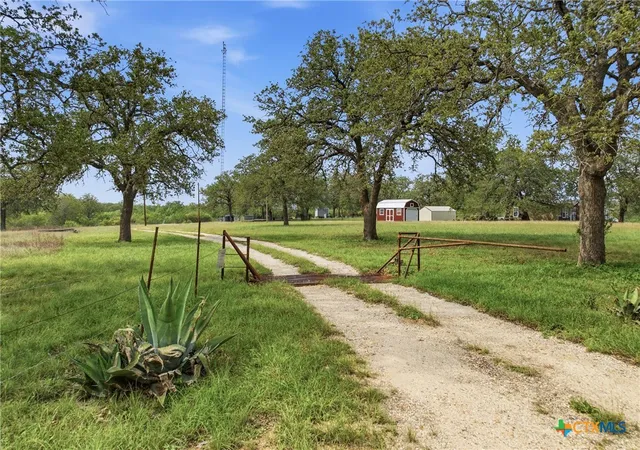 2nd image of 266 Catfish Ln, Lockhart, TX 78644 | MLS# 613659