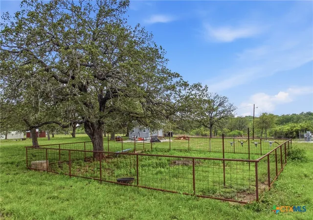 4th image of 266 Catfish Ln, Lockhart, TX 78644 | MLS# 613659