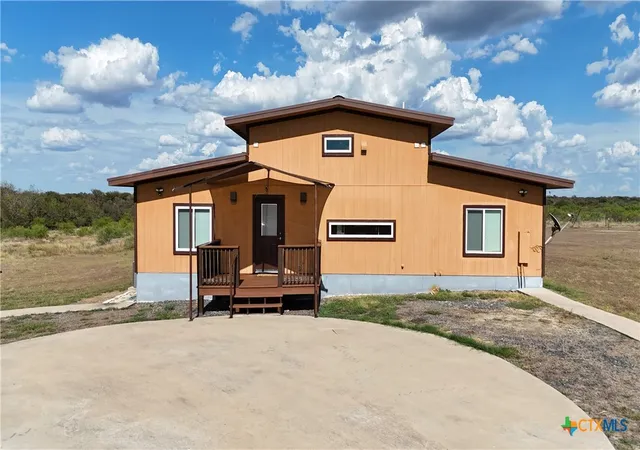 Photo 2 of Single family home for sale at 120 Loopsy Ln, Dale, TX 78616 | MLS# 612650 | Listing updated on 2026-09-17