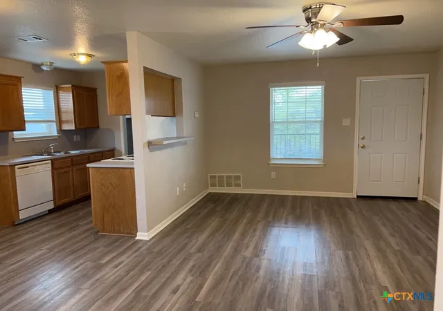 3rd image of 105 W Truman Ave, Copperas Cove, TX 76522 | MLS# 613708