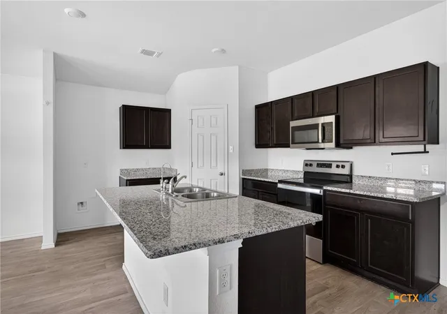 5th image of 325 Jacquard Ct, Troy, TX 76579 | MLS# 613460