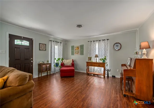 5th image of 519 Travis St, Port Lavaca, TX 77979 | MLS# 613273