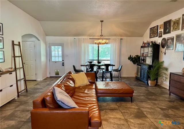 Homes for sale in Lampasas, TX | 10 Westridge Pl, Lampasas, TX 76550 | MLS# 613660