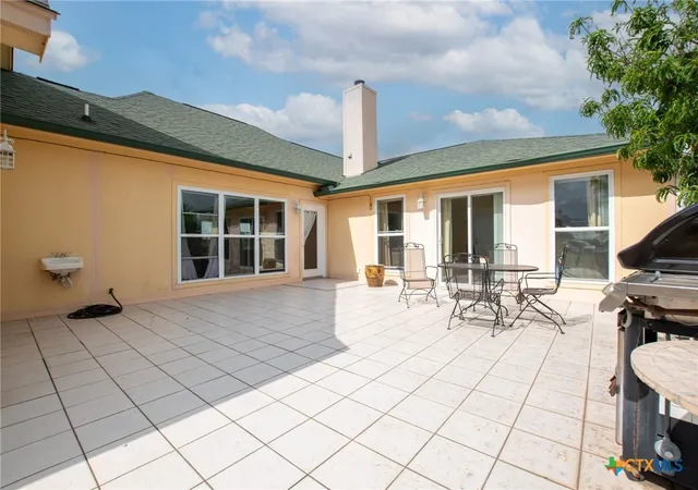 Photo 3 of Single family home for sale at 450 Cr 204, Burnet, TX 78611 | MLS# 613843 | Listing updated on 2026-05-20