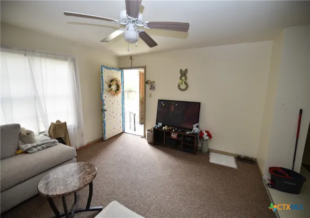 14th image of 1705 Holloman Dr, Port Lavaca, TX 77979 | MLS# 613866