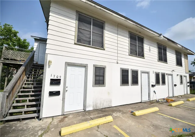 4th image of 1705 Holloman Dr, Port Lavaca, TX 77979 | MLS# 613866