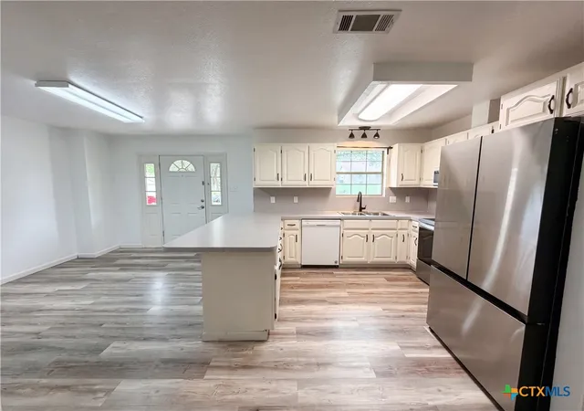 Photo 2 of Single family home for sale at 410 Cole Ave, Temple, TX 76501 | MLS# 613906 | Listing updated on 2026-10-08
