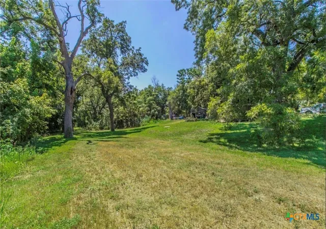 2nd image of 200 Whitsett St, Belton, TX 76513 | MLS# 613877