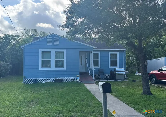 Homes for sale in Cuero, TX | 1117 Terrell St, Cuero, TX 77954 | MLS# 613746